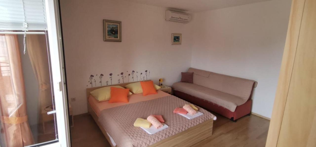 Apartments Mate Baška Voda Екстериор снимка