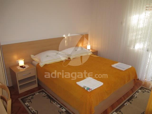 Apartments Mate Baška Voda Стая снимка